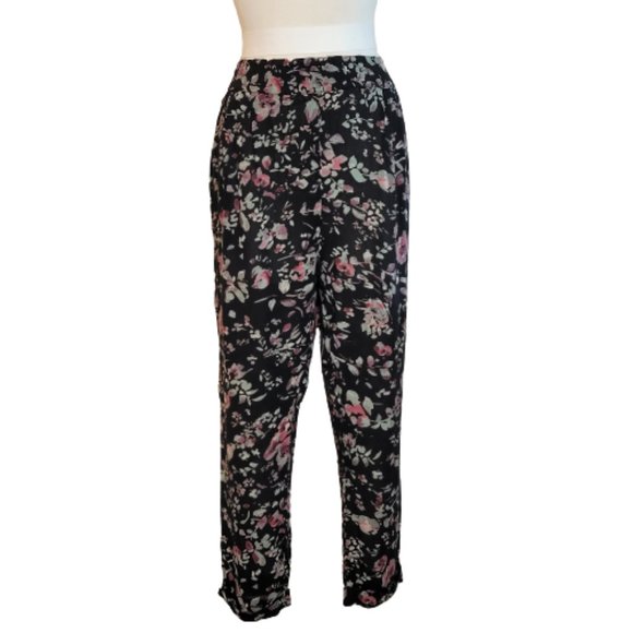 Urban Outfitters, Elastic waist floral pants Pants - Urban Outfitters Kimchi Blue Paper Bag Floral Print Pants, Size L, NWT